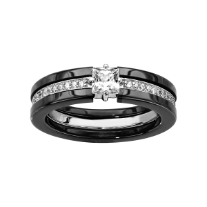 BAGUE CERAMIQUE NOIRE 1 RAIL CENTRAL OXYDES BLANCS SERTIS ET 1 OXYDE CARRÉ BLANC SERTI