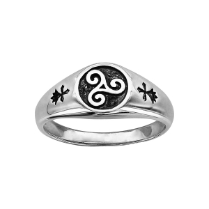 BAGUE ARGENT PATINÉ MOTIF TRISKEL RÉSINE NOIRE