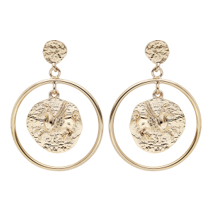 BOUCLES D'OREILLES TIGE PLAQUÉ OR PENDANTE MOTIF MONNAIE GRECQUE CHEVAL AVEC AILE FINITION ANTIQUE SUR CERCLE